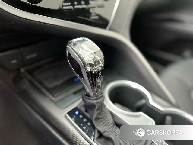 Toyota Camry 2021 Белый из Китая, фото 2