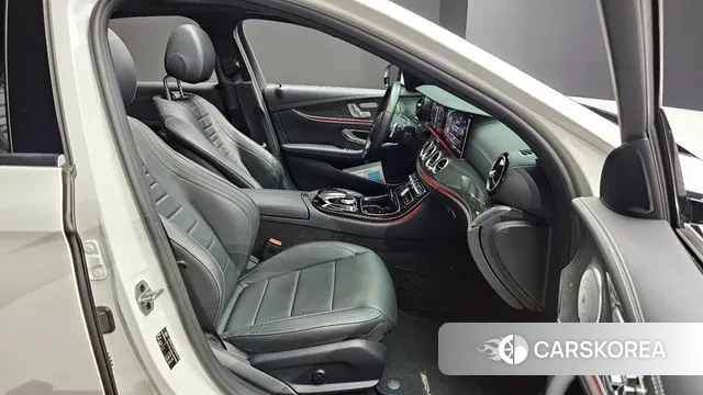 Mercedes-Benz E-Class W213 2020 Белый из Кореи, фото 2