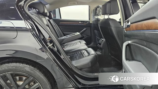 Volkswagen Passat GT (B8) 2018 Черный из Кореи, фото 2