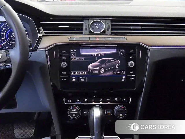 Volkswagen Passat GT (B8) 2018 Белый из Кореи, фото 2