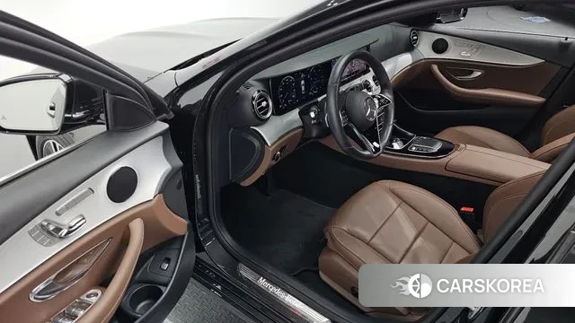 Mercedes-Benz E-Class W213 2021 Серый из Кореи, фото 2