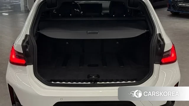 BMW 3 Series (G20) 2023 Белый из Кореи, фото 2