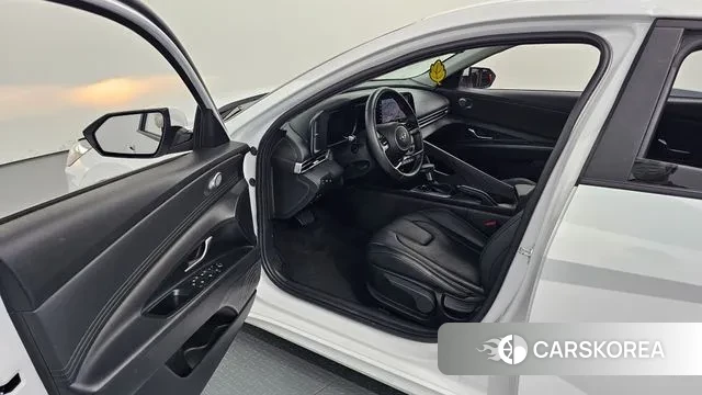 Hyundai Avante (CN7) 2021 Белый из Кореи, фото 2