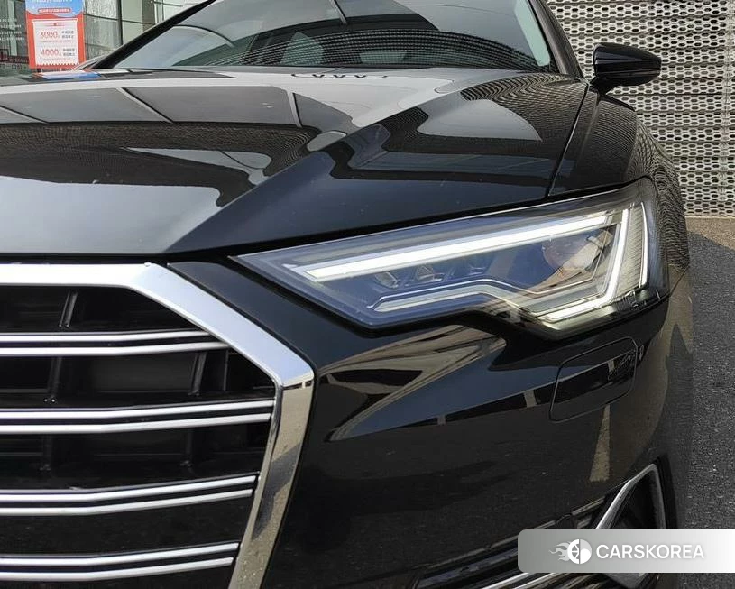 Audi A6L 2022 Черный из Китая, фото 2