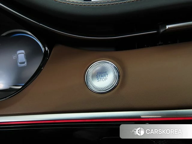 Genesis GV70 2021 Белый из Кореи, фото 2