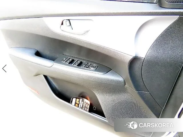 Kia The New K3 2nd generation 2021 Белый из Кореи, фото 2