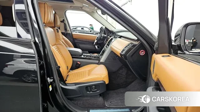 Land Rover Discovery 5 2020 Черный из Кореи, фото 2