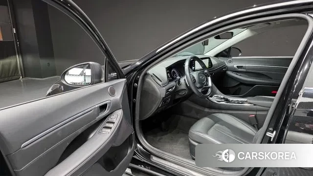 Hyundai Sonata Hybrid (DN8) 2022 Черный из Кореи, фото 2