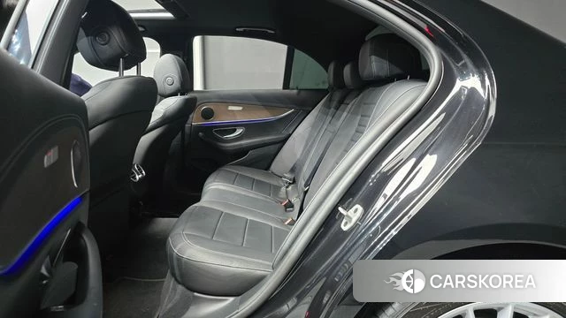 Mercedes-Benz E-Class W213 2021 Черный из Кореи, фото 2