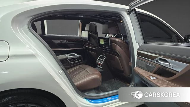 BMW 7 Series (G11) 2020 Белый из Кореи, фото 2