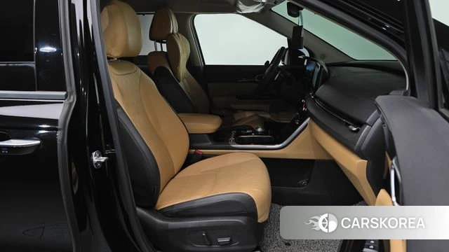 Kia Carnival 4th generation 2023 Черный из Кореи, фото 2