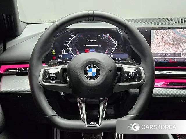 BMW 5 Series (G60) 2025 Небесно-голубой из Кореи, фото 2