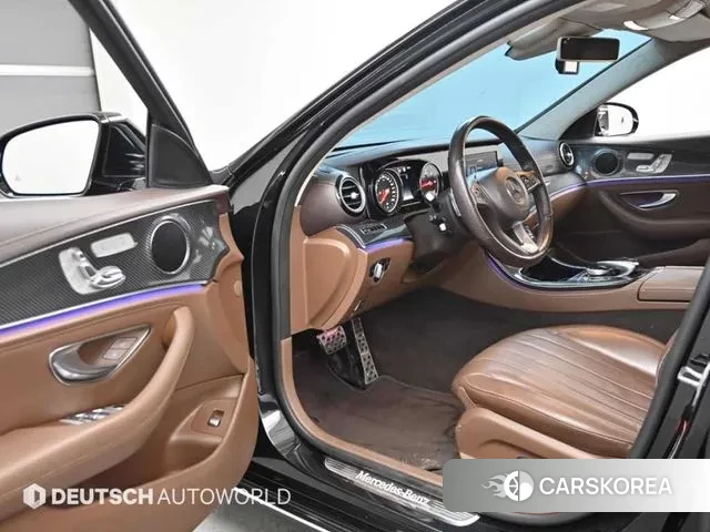 Mercedes-Benz E-Class W213 2018 Черный из Кореи, фото 2