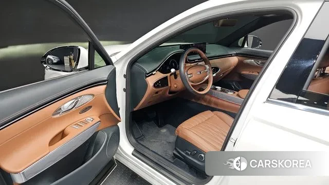 Genesis GV70 2022 Белый из Кореи, фото 2