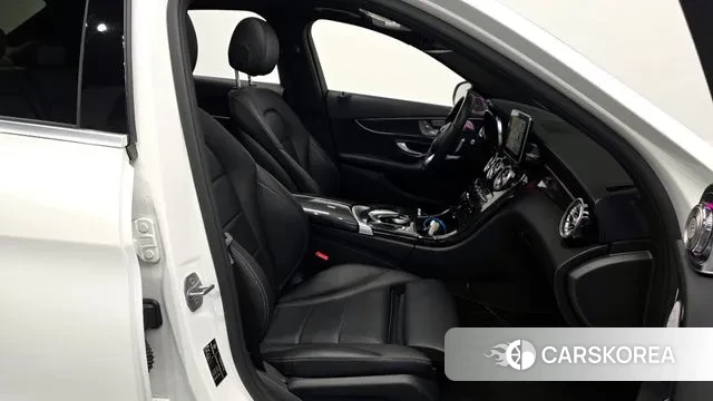 Mercedes-Benz C-Class W205 2018 Белый из Кореи, фото 2