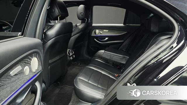Mercedes-Benz E-Class W213 2022 Черный из Кореи, фото 2