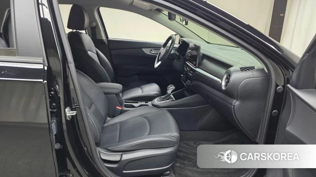 Kia The New K3 2nd generation 2022 Черный из Кореи, фото 2