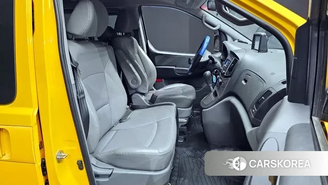 Hyundai The New Grand Starex 2019 Желтый из Кореи, фото 2