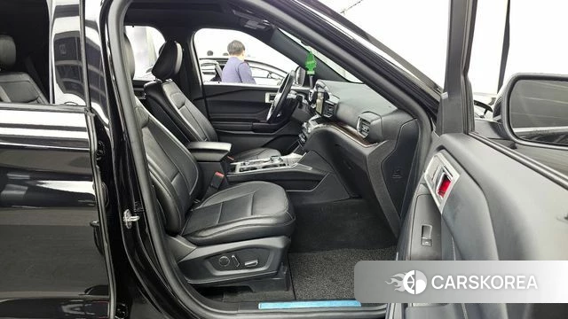 Ford Explorer 6th Generation 2020 Черный из Кореи, фото 2