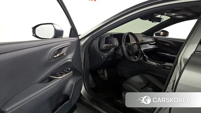 Toyota Crown Crossover 2023 Серый из Кореи, фото 2