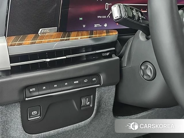 Cadillac Escalade 5th Generation 2025 Черный из Кореи, фото 2