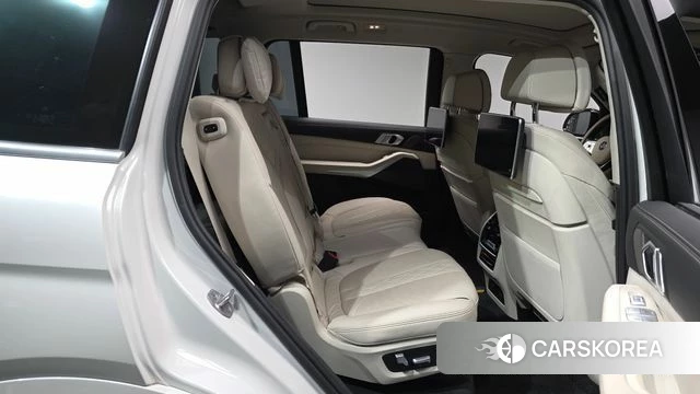 BMW X7 (G07) 2021 Белый из Кореи, фото 2