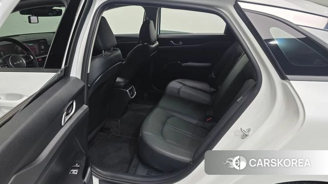 Kia The New K5 3rd generation 2024 Белый из Кореи, фото 2