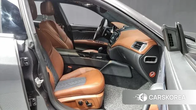 Maserati Ghibli 2018 Серый из Кореи, фото 2