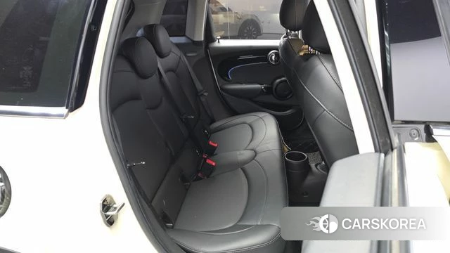 Mini Cooper S 2022 Жемчужный цвет из Кореи, фото 2