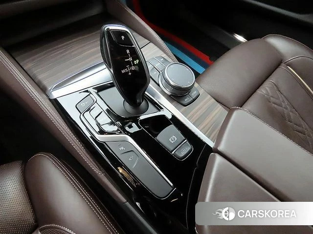 BMW 5 Series (G30) 2020 Белый из Кореи, фото 2