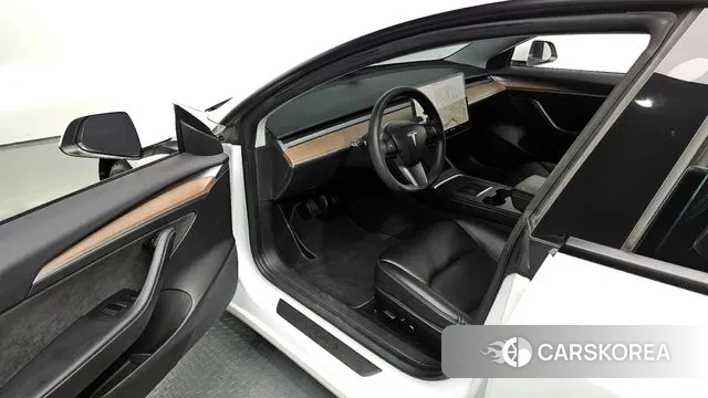 Tesla Model 3 2021 Белый из Кореи, фото 2