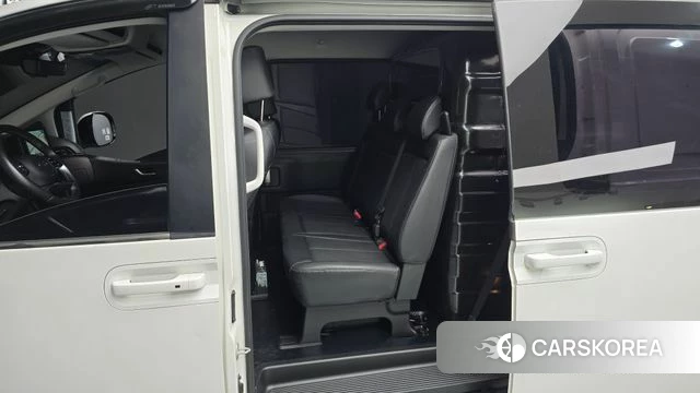 Hyundai Staria 2022 Белый из Кореи, фото 2