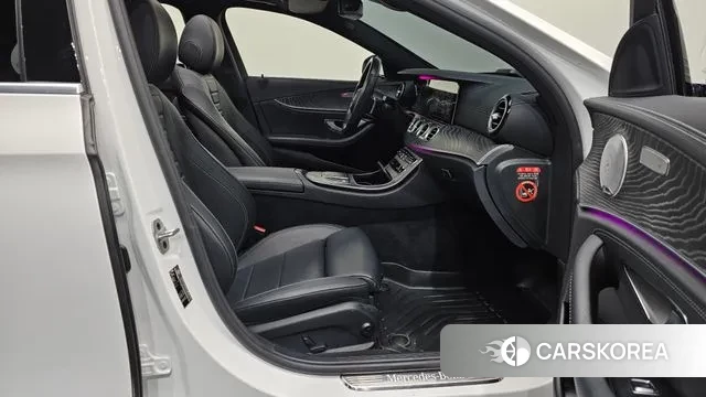 Mercedes-Benz E-Class W213 2020 Белый из Кореи, фото 2