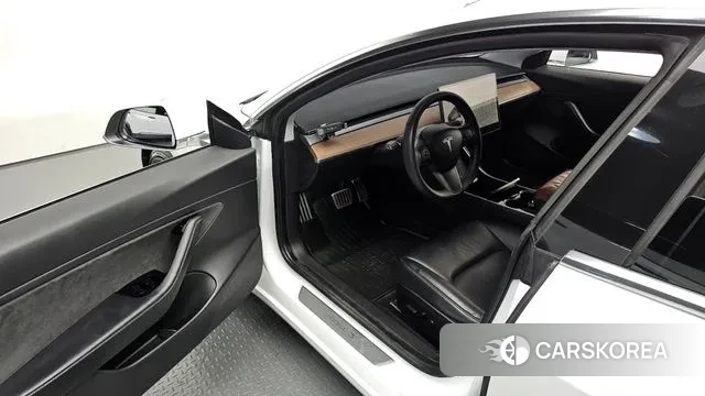 Tesla Model 3 2020 Белый из Кореи, фото 2