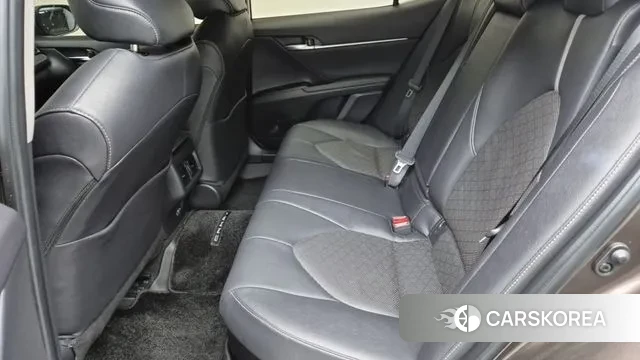 Toyota Camry (XV70) 2024 Коричневый из Кореи, фото 2