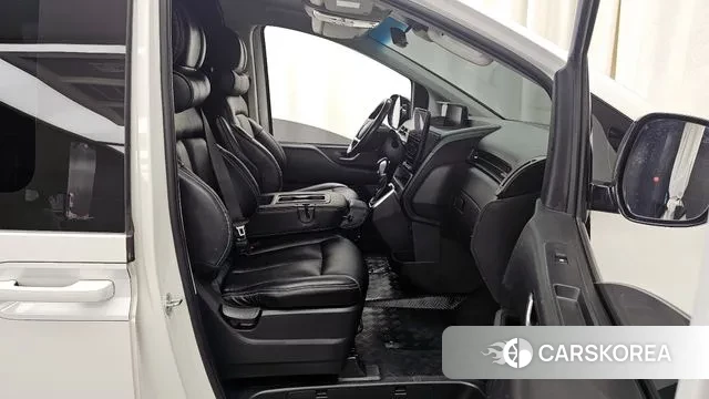 Hyundai Staria 2021 Белый из Кореи, фото 2