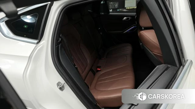 BMW X6 (G06) 2022 Белый из Кореи, фото 2