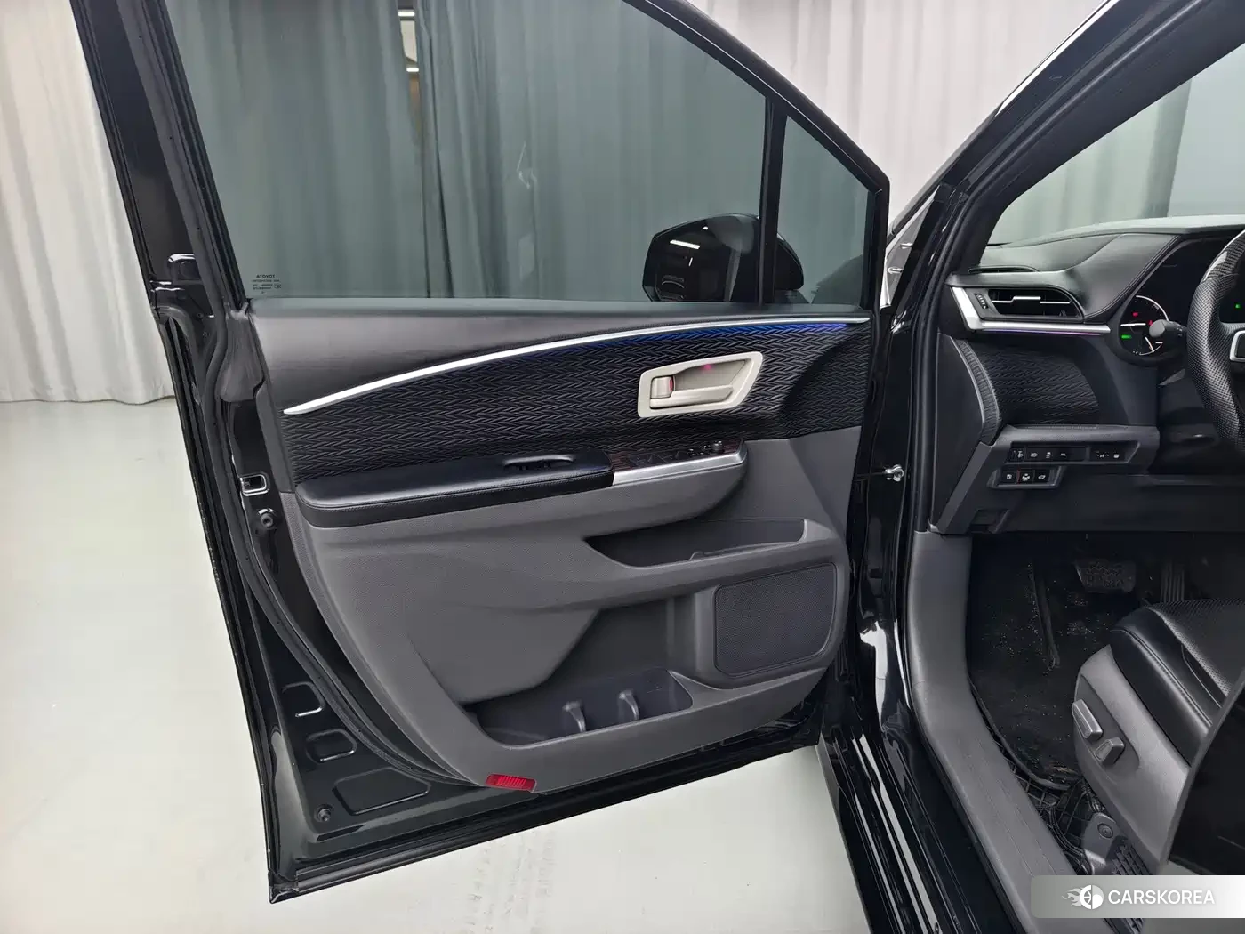 Toyota Sienna 2024 Черный из Китая, фото 2
