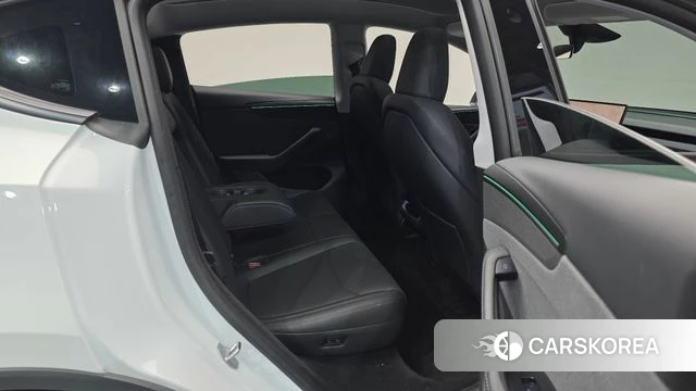 Tesla Model Y 2025 Белый из Кореи, фото 2