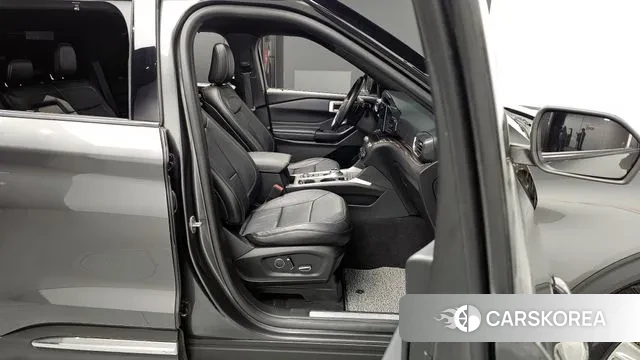 Ford Explorer 6th Generation 2020 Серый из Кореи, фото 2