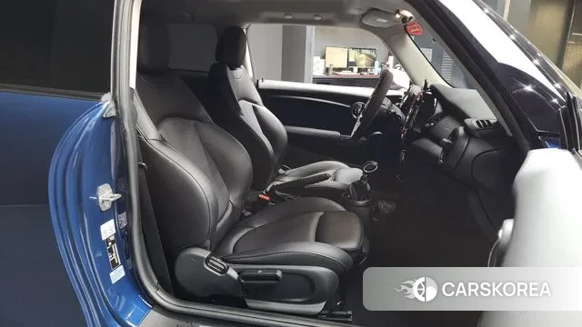 Mini Cooper 2018 Синий из Кореи, фото 2