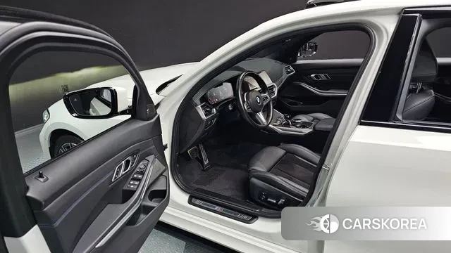 BMW 3 Series (G20) 2020 Белый из Кореи, фото 2