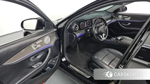 Mercedes-Benz E-Class W213 2020 Черный из Кореи, фото 2