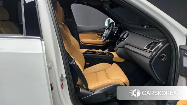 Volvo XC90 second Generation 2023 Белый из Кореи, фото 2