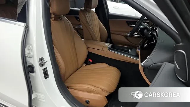 Mercedes-Benz E-Class W214 2024 Белый из Кореи, фото 2