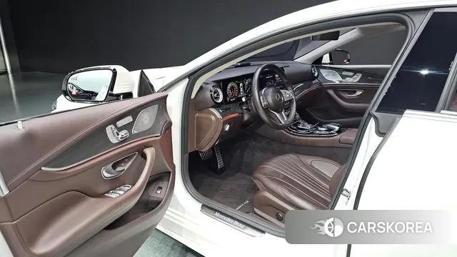 Mercedes-Benz CLS-Class C257 2020 Белый из Кореи, фото 2