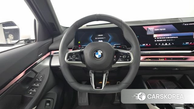 BMW 5 Series (G60) 2025 Белый из Кореи, фото 2