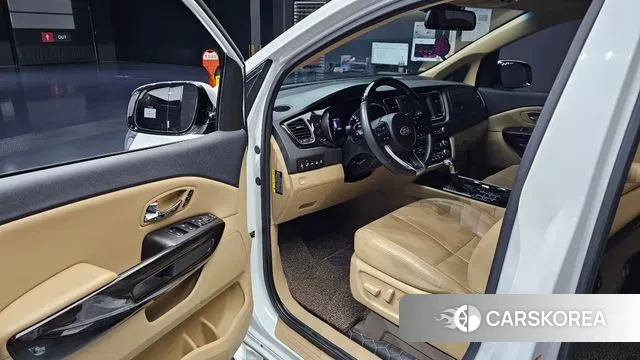 Kia The New Carnival 2018 Белый из Кореи, фото 2