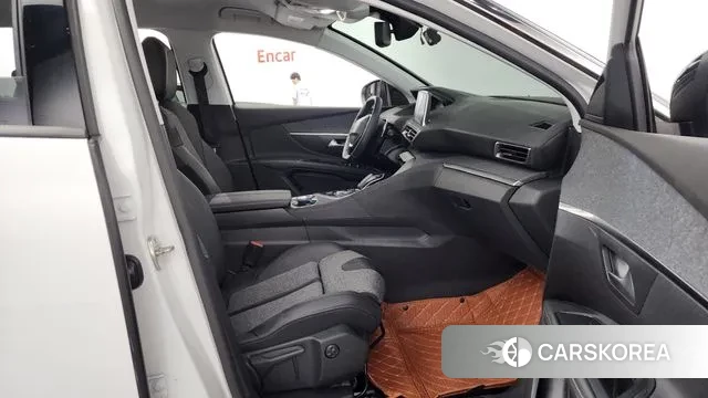 Peugeot 5008 second generation 2019 Белый из Кореи, фото 2