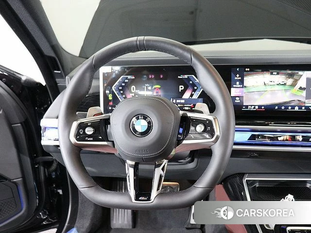 BMW 7 Series (G70) 2025 Черный из Кореи, фото 2